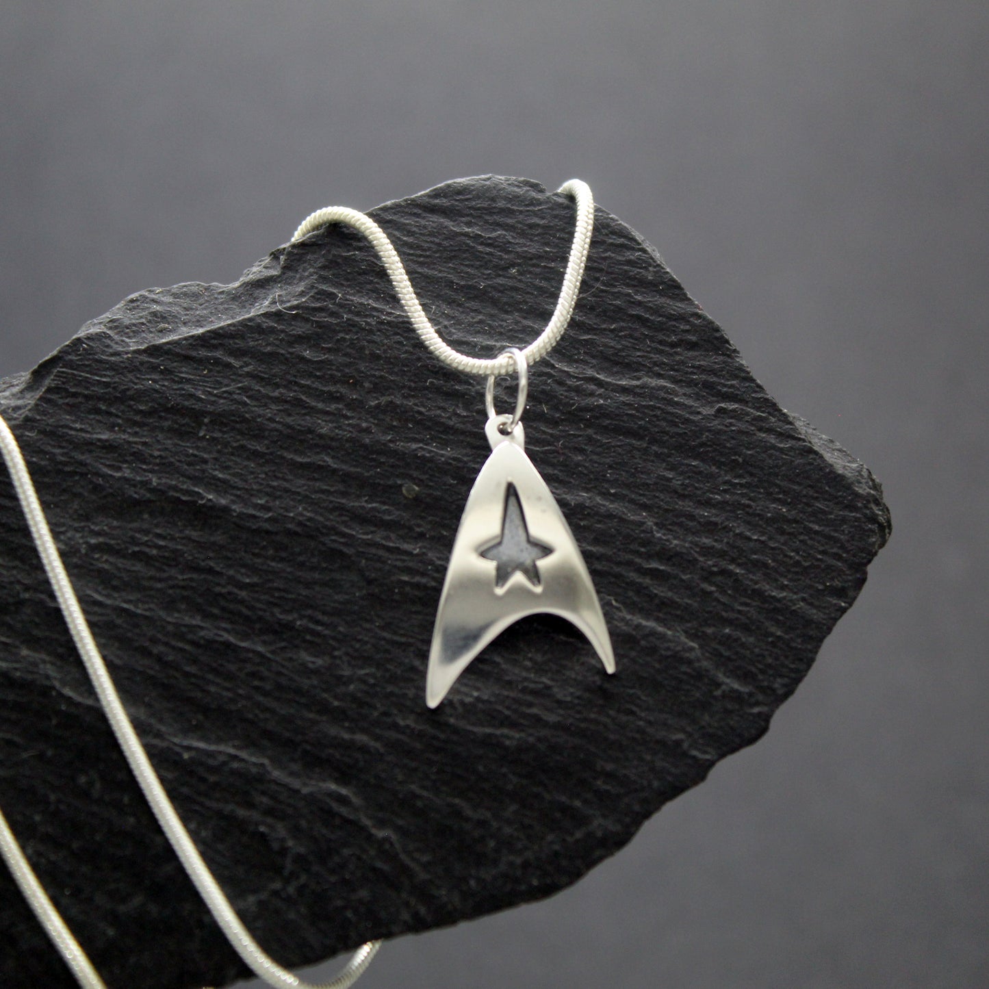 Star Trek Insignia Delta de la Flota Estelar colgante de plata 925