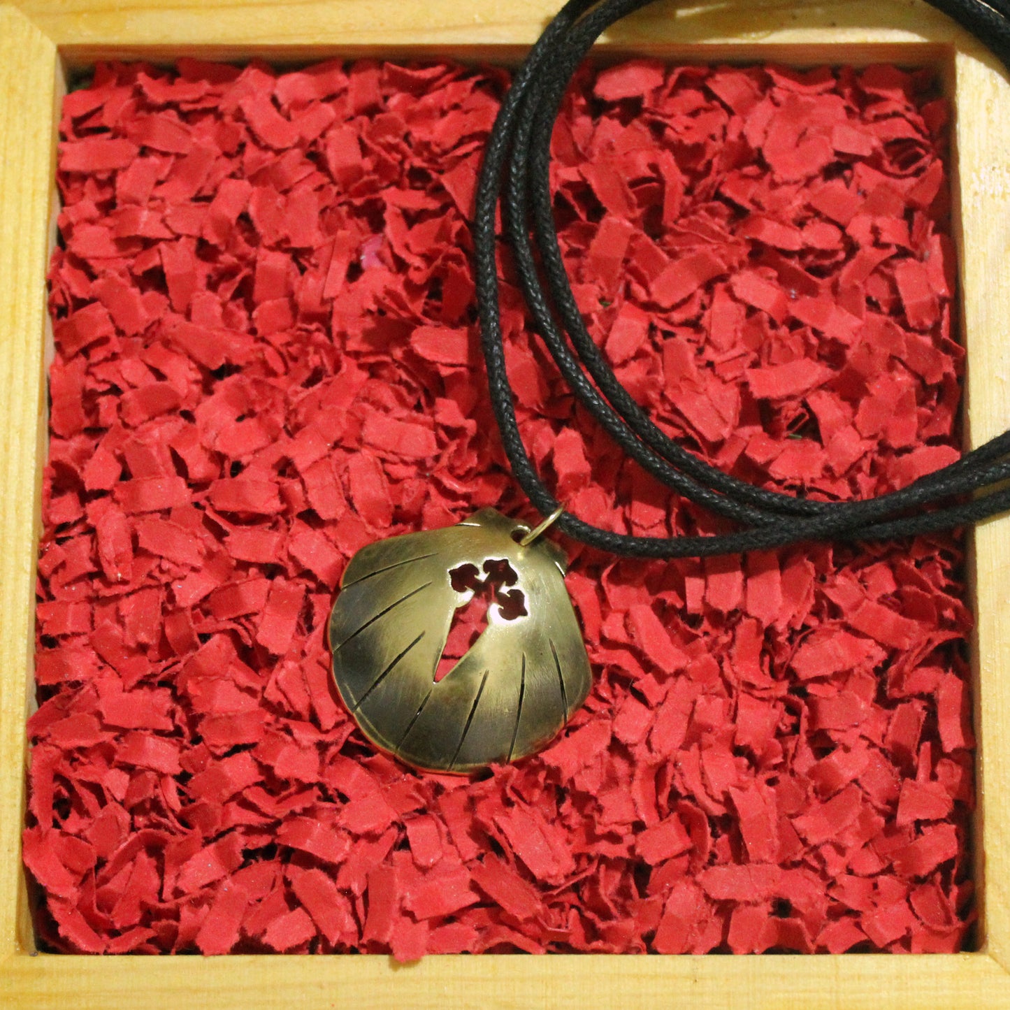 Shell of the Camino de Santiago with Cross of Santiago, brass pendant