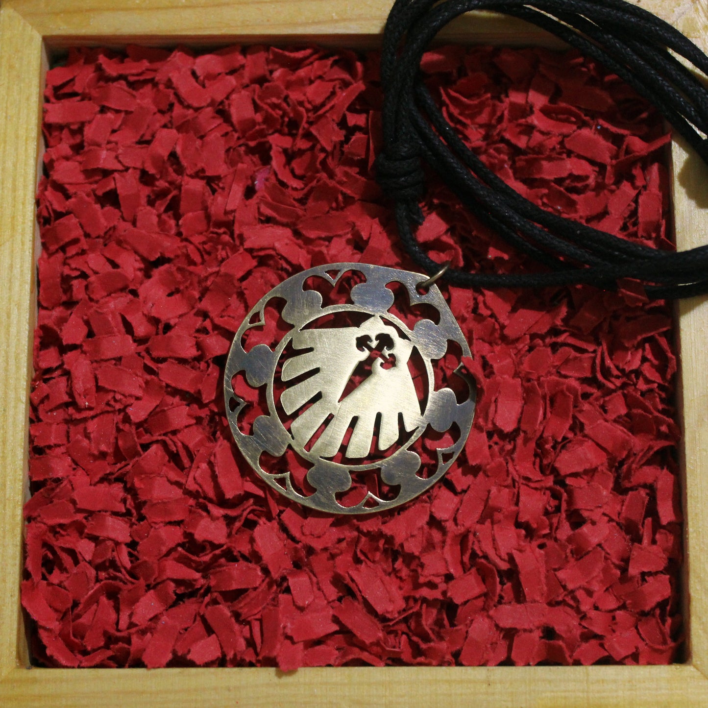 Shell medallion of the Camino and Cross of Santiago openwork in brass