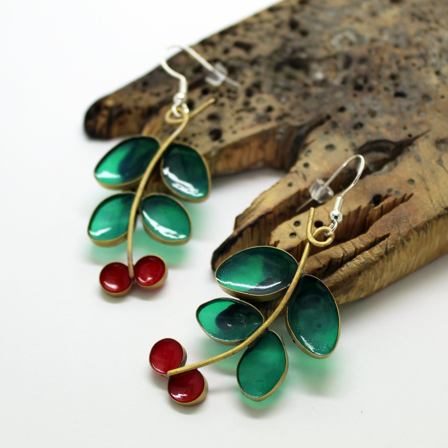 Pendientes Frutos Rojos de latón y resina UV