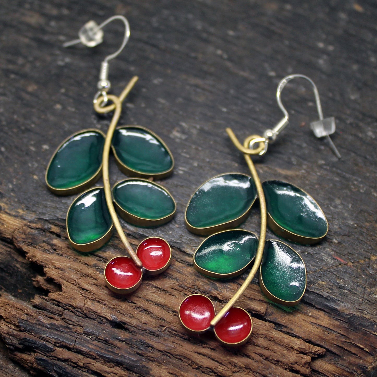 Pendientes Frutos Rojos de latón y resina UV