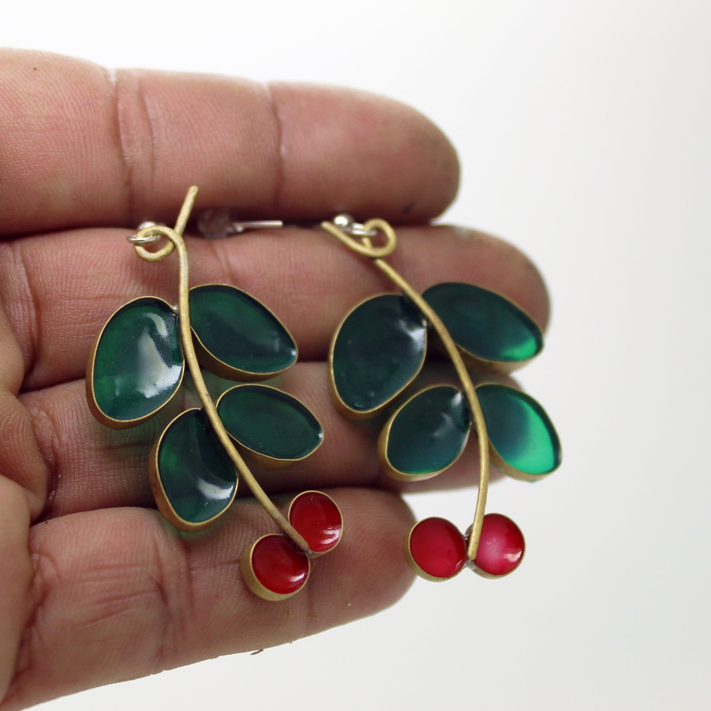 Pendientes Frutos Rojos de latón y resina UV