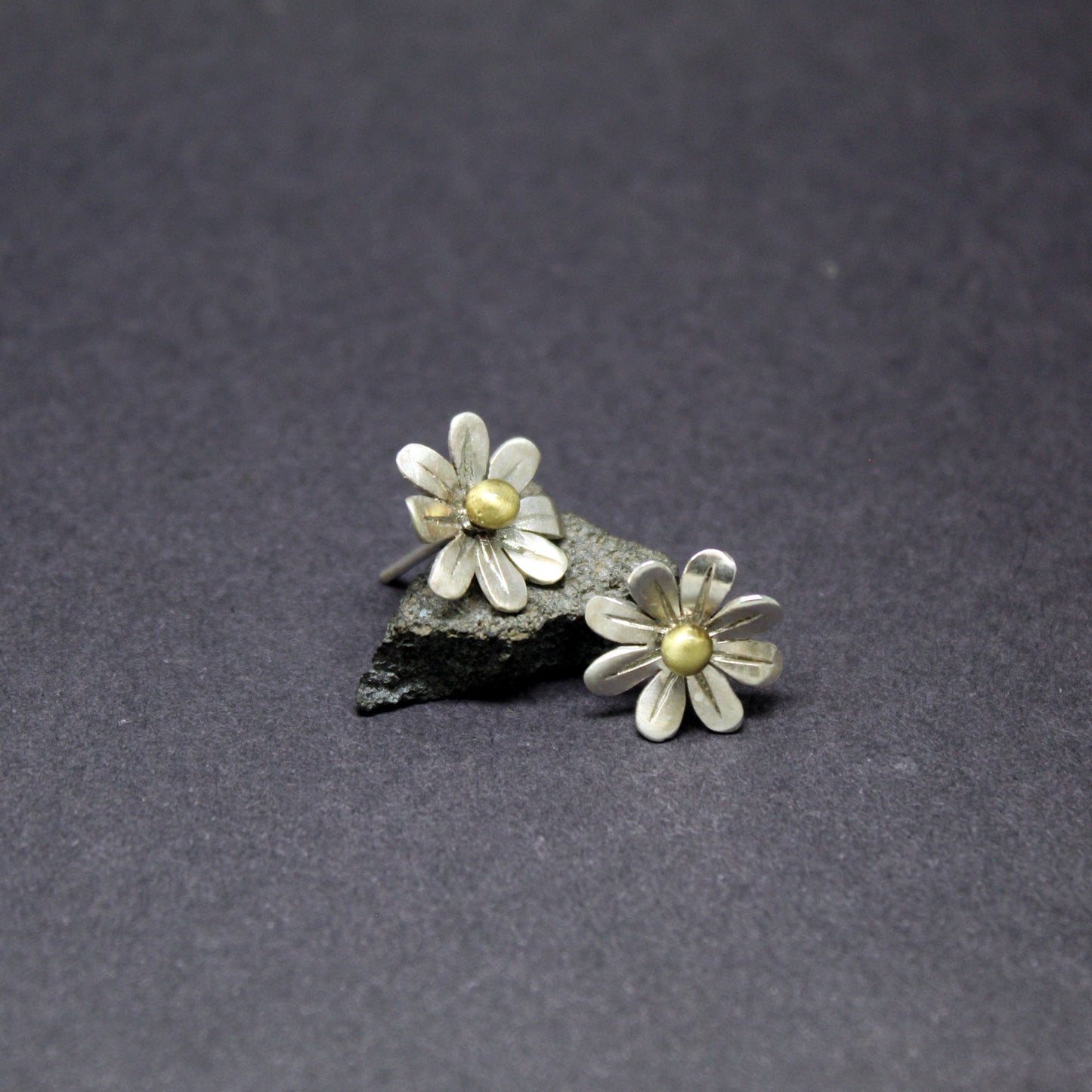 Pendientes Mini Margaritas de plata 925 y latón