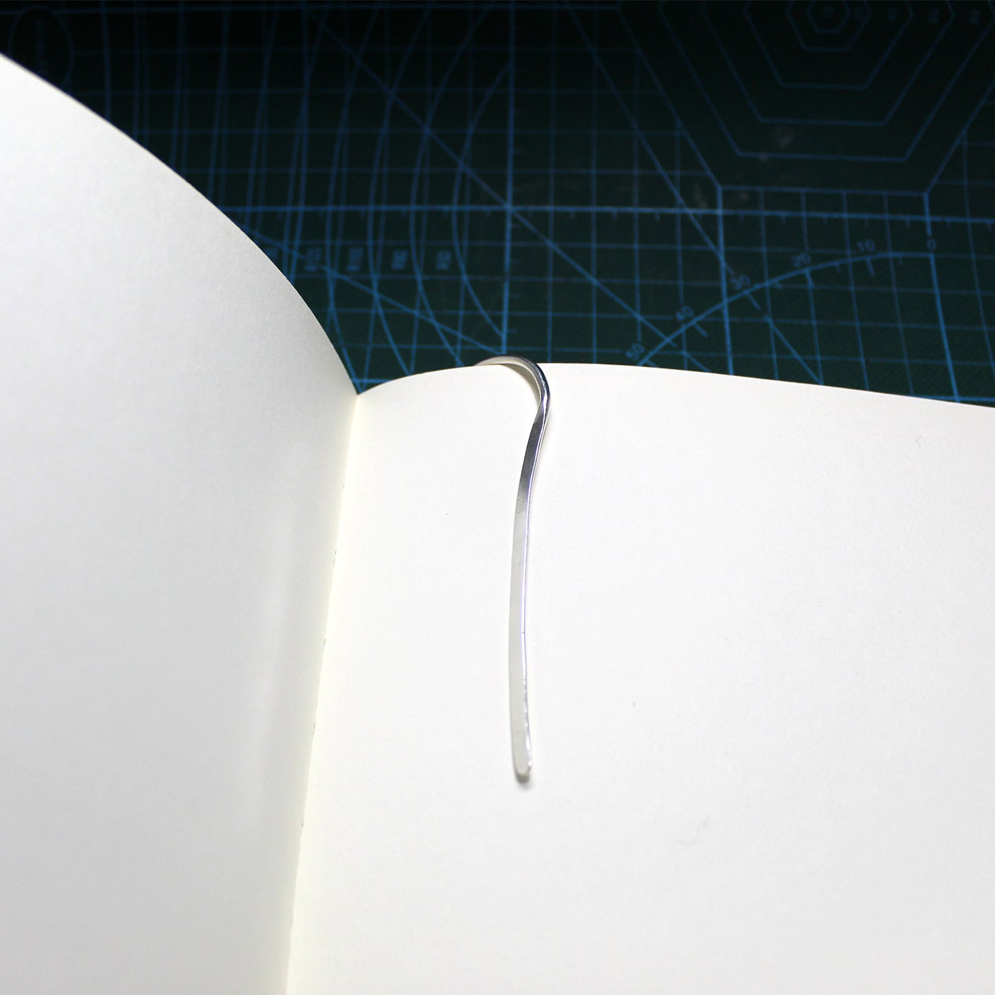 Marcapáginas N Mundos en plata 925 y turquesa