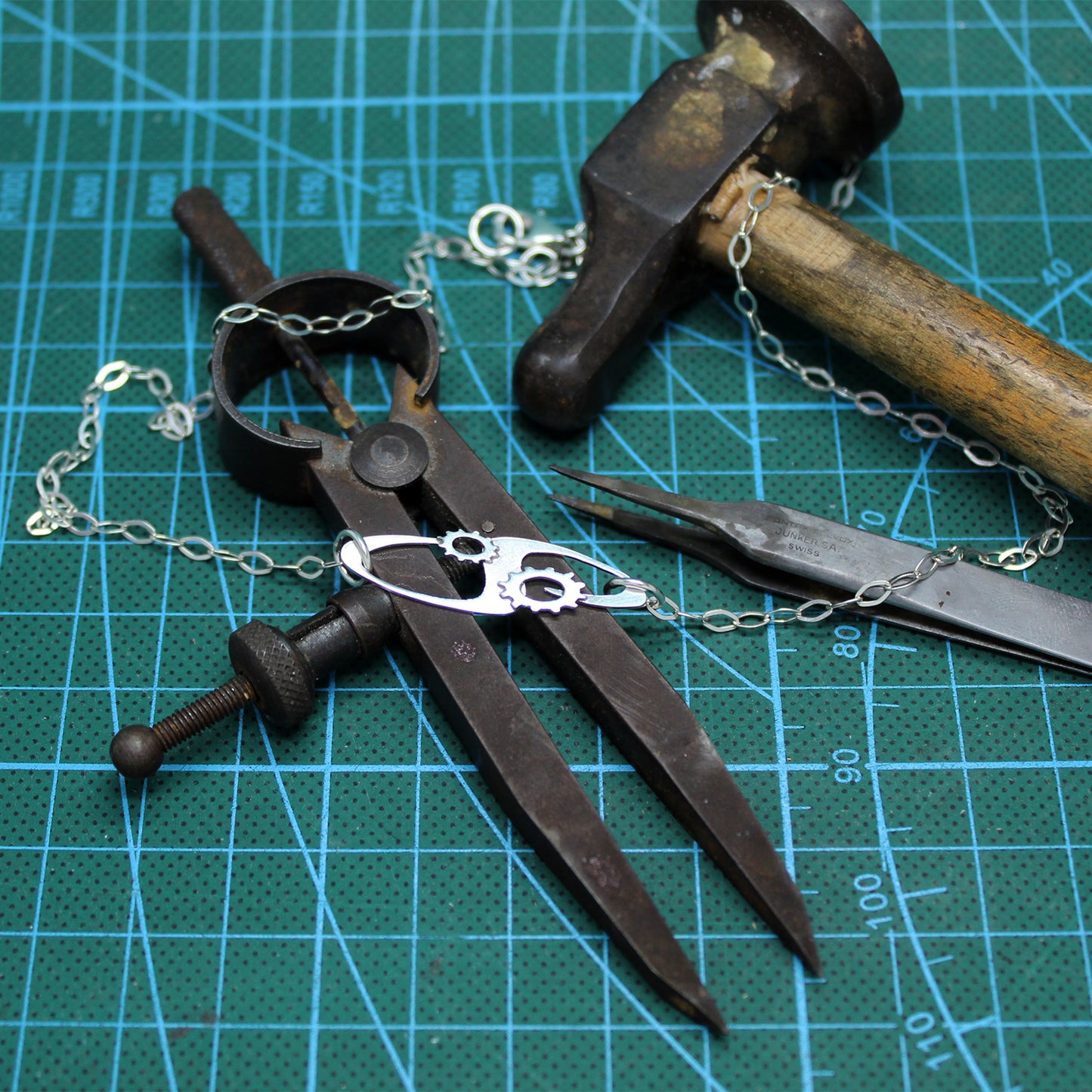 Collar N Mundos en plata 925