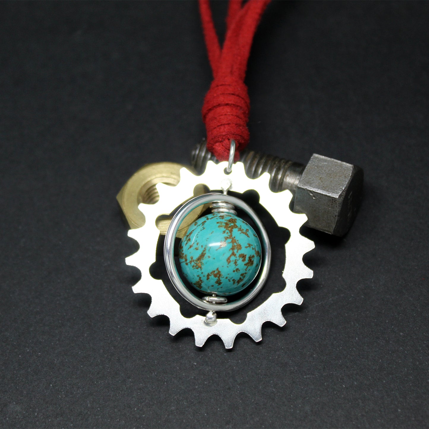 El colgante de Bonnie en Plata 925, cuero y turquesa