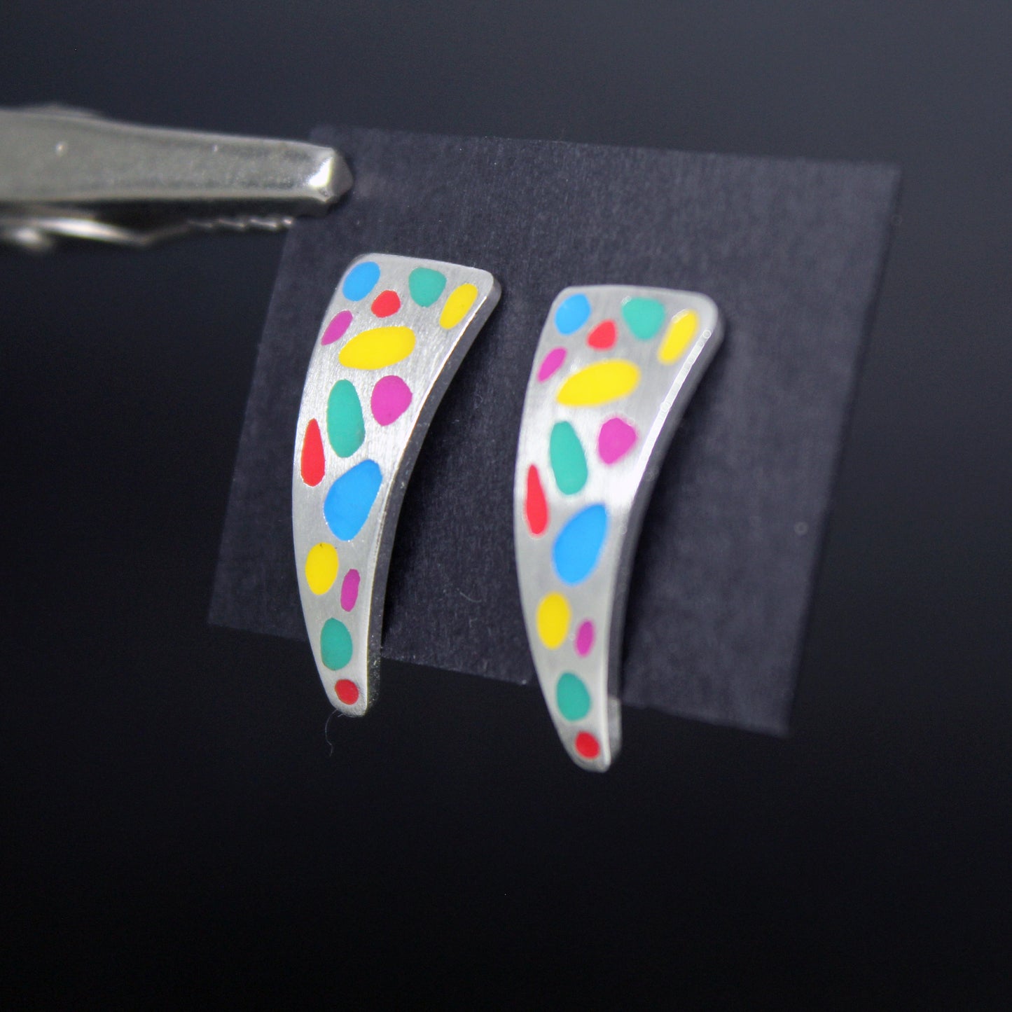 Triangles with colored earrings in 925 silver