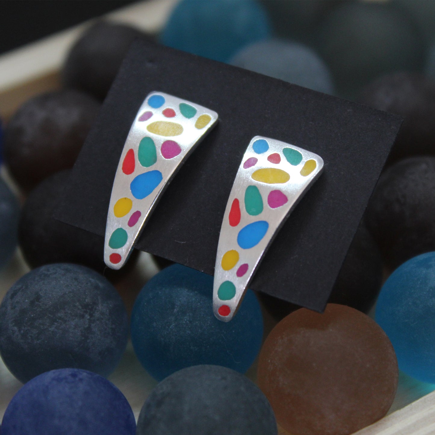 Triangles with colored earrings in 925 silver
