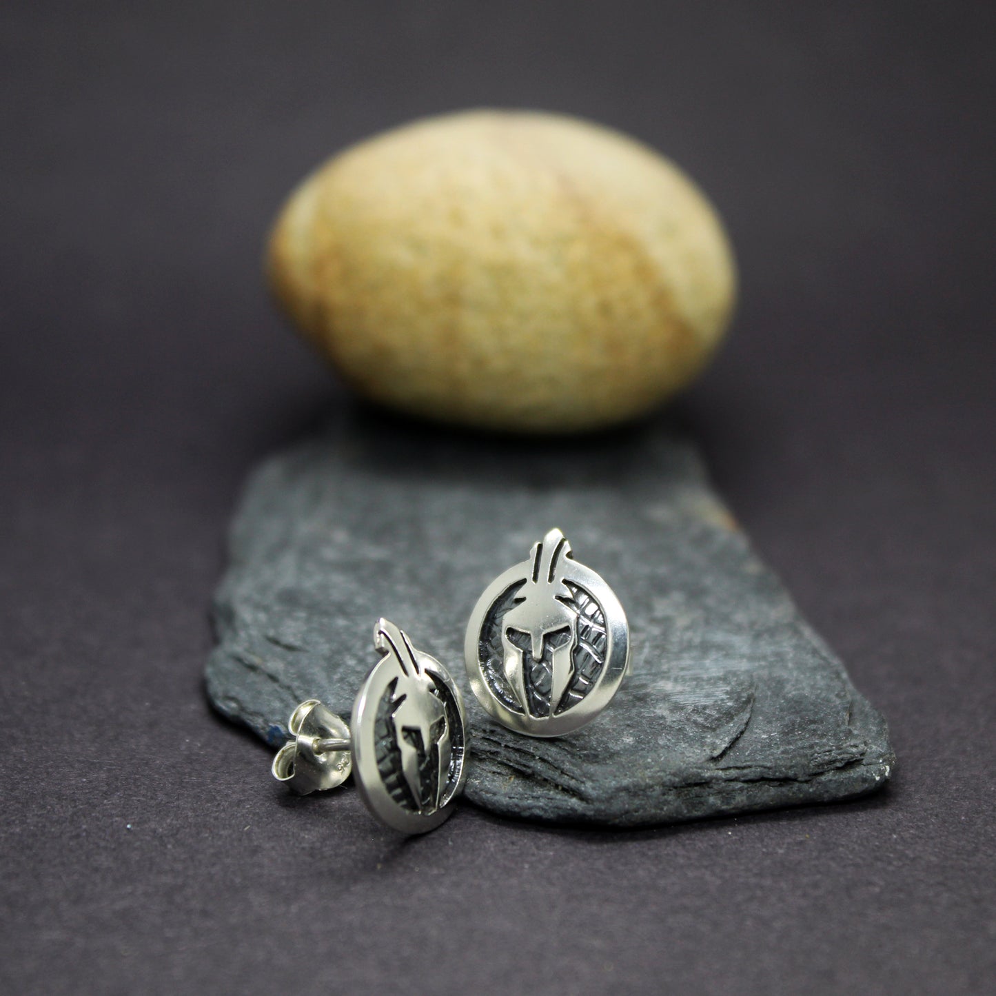 Assassin's Creed Odyssey inspiration earrings in 925 silver