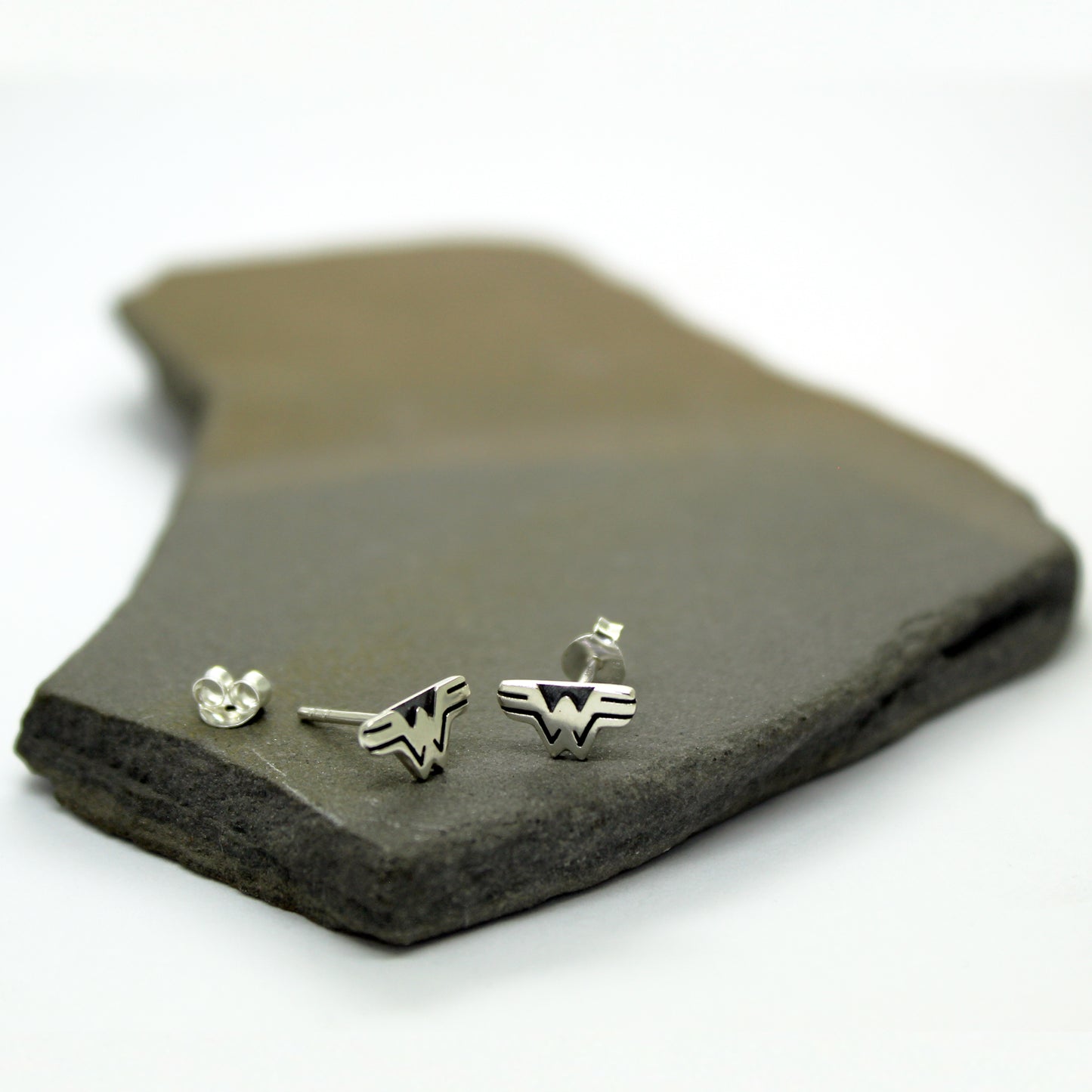 Wonder Woman mini earrings in 925 silver