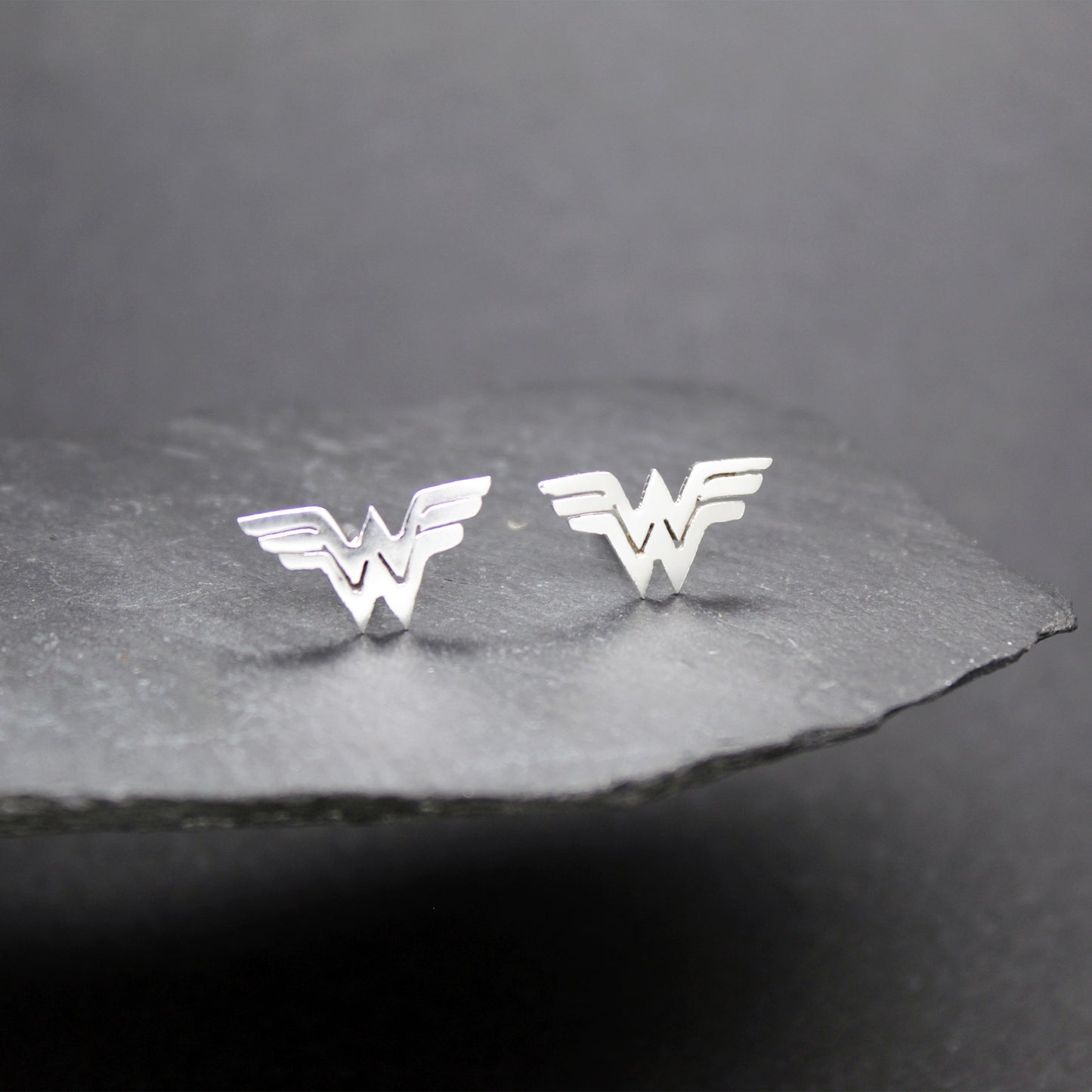 Wonder Woman earrings in 925 silver