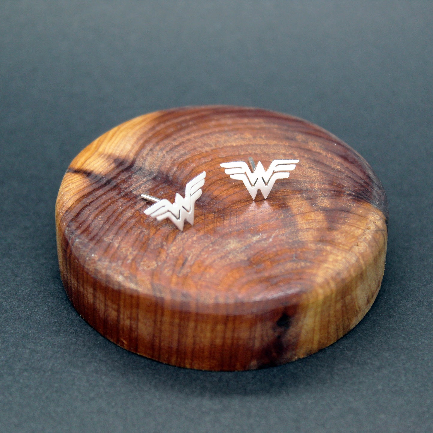 Wonder Woman earrings in 925 silver
