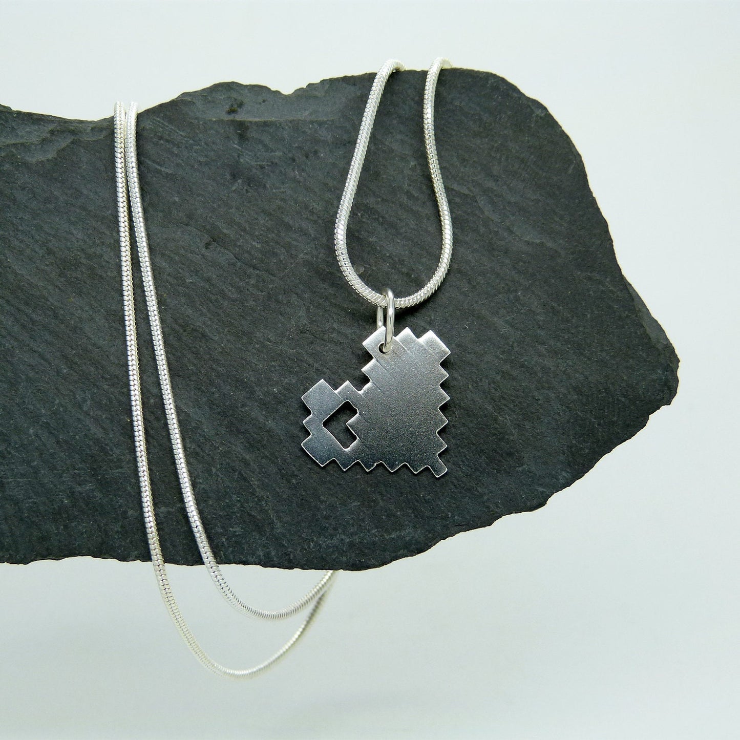 Gargantilla Corazón 8 bits de plata 925