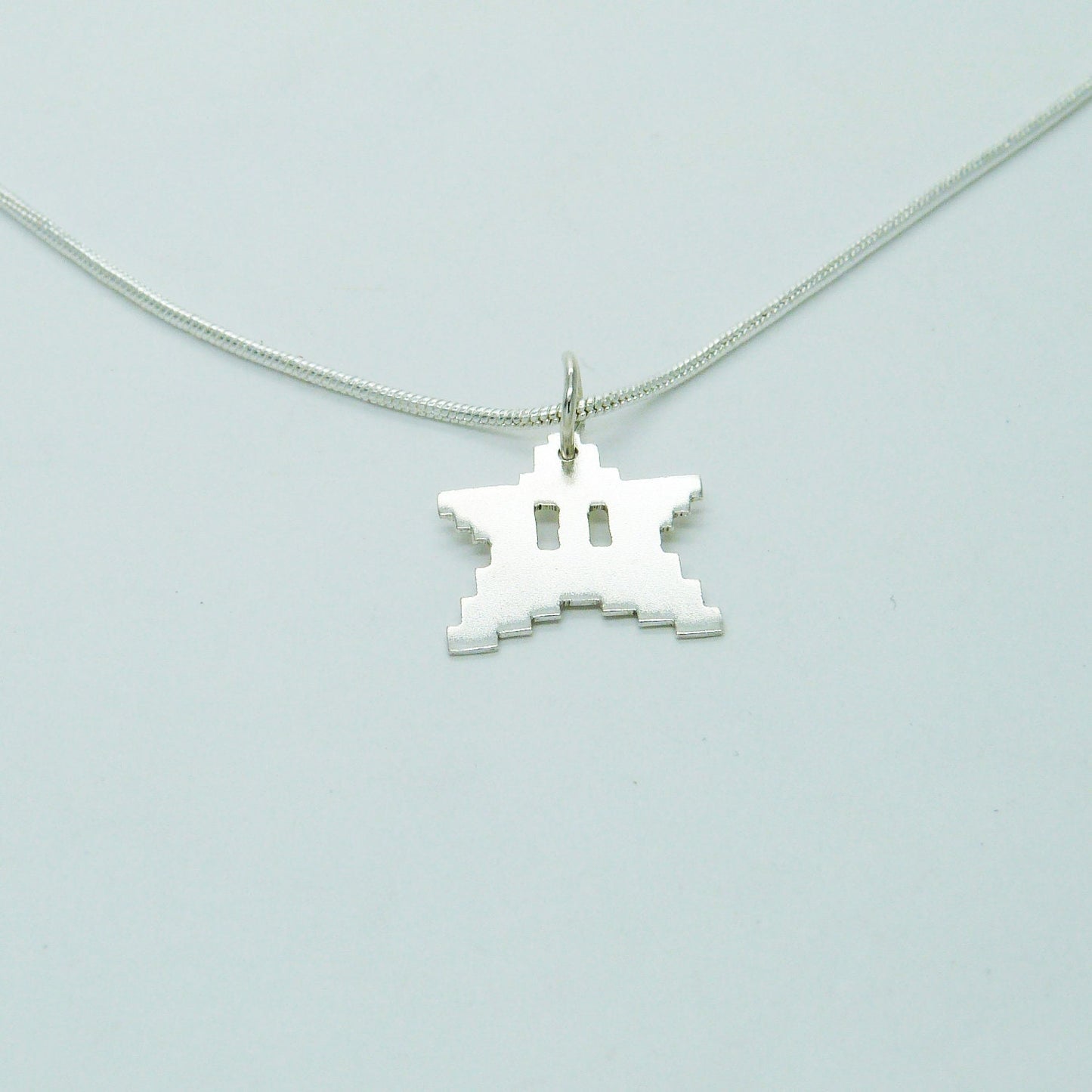 Gargantilla Estrella 8 bits de plata 925