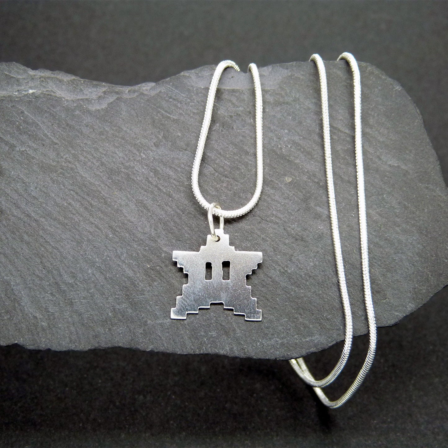 Gargantilla Estrella 8 bits de plata 925
