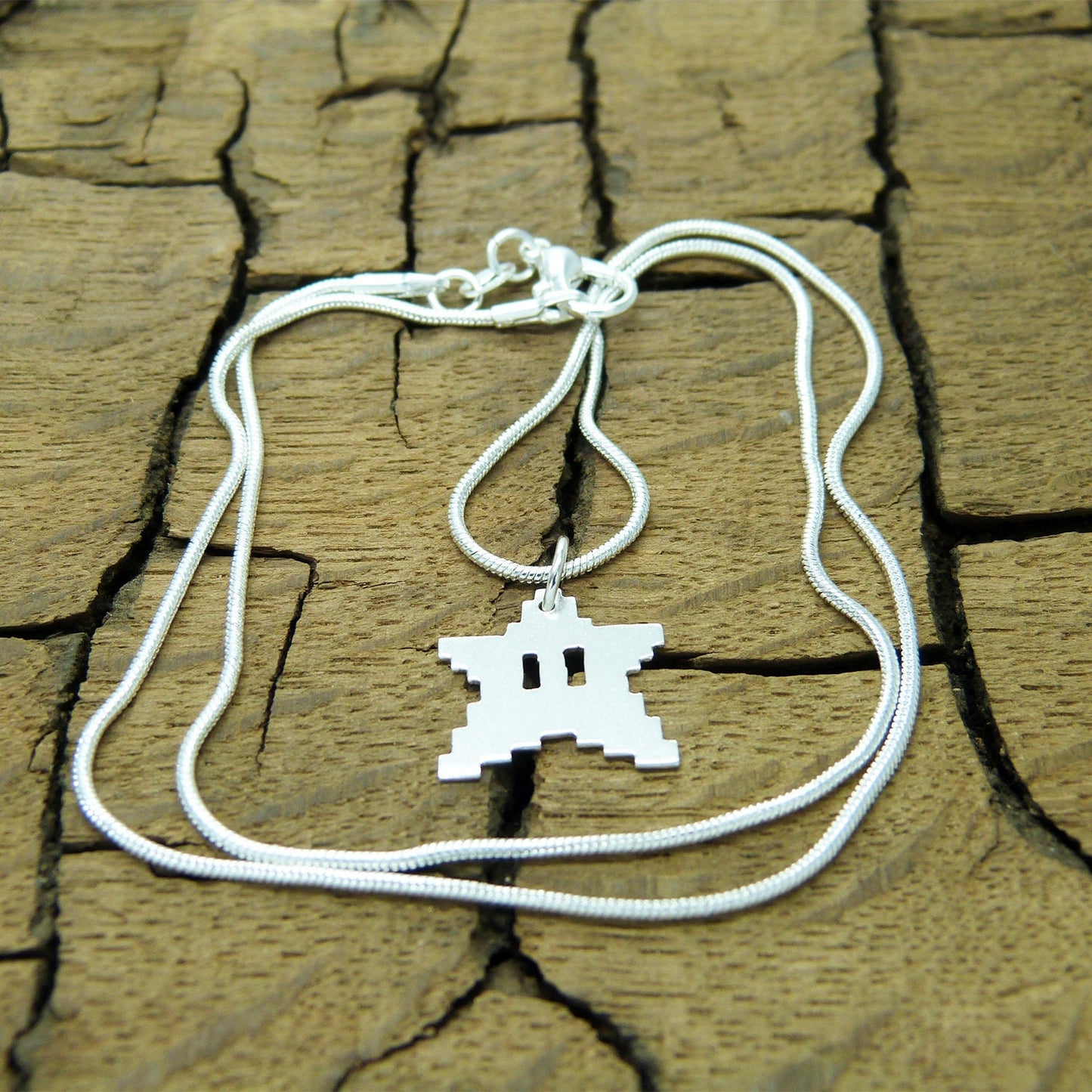 Gargantilla Estrella 8 bits de plata 925