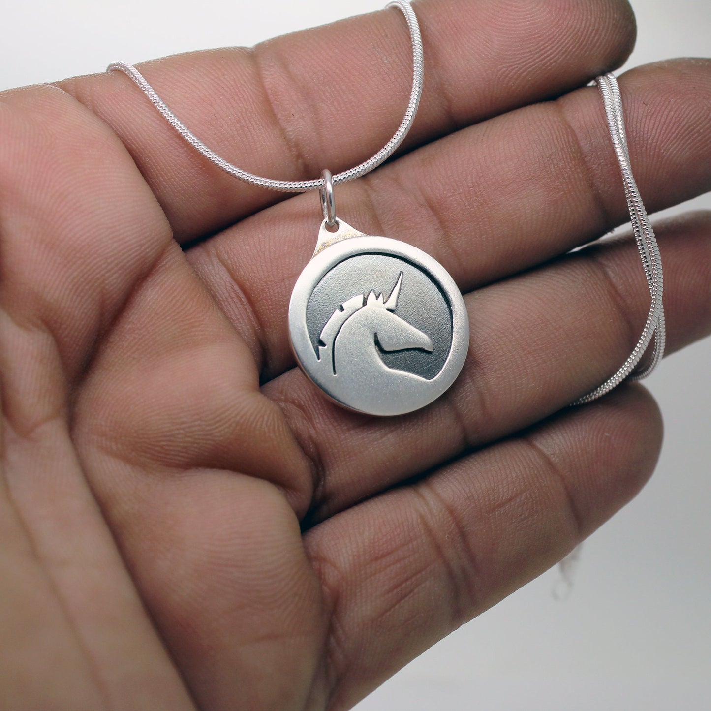 Colgante Unicornio Punk de plata 925