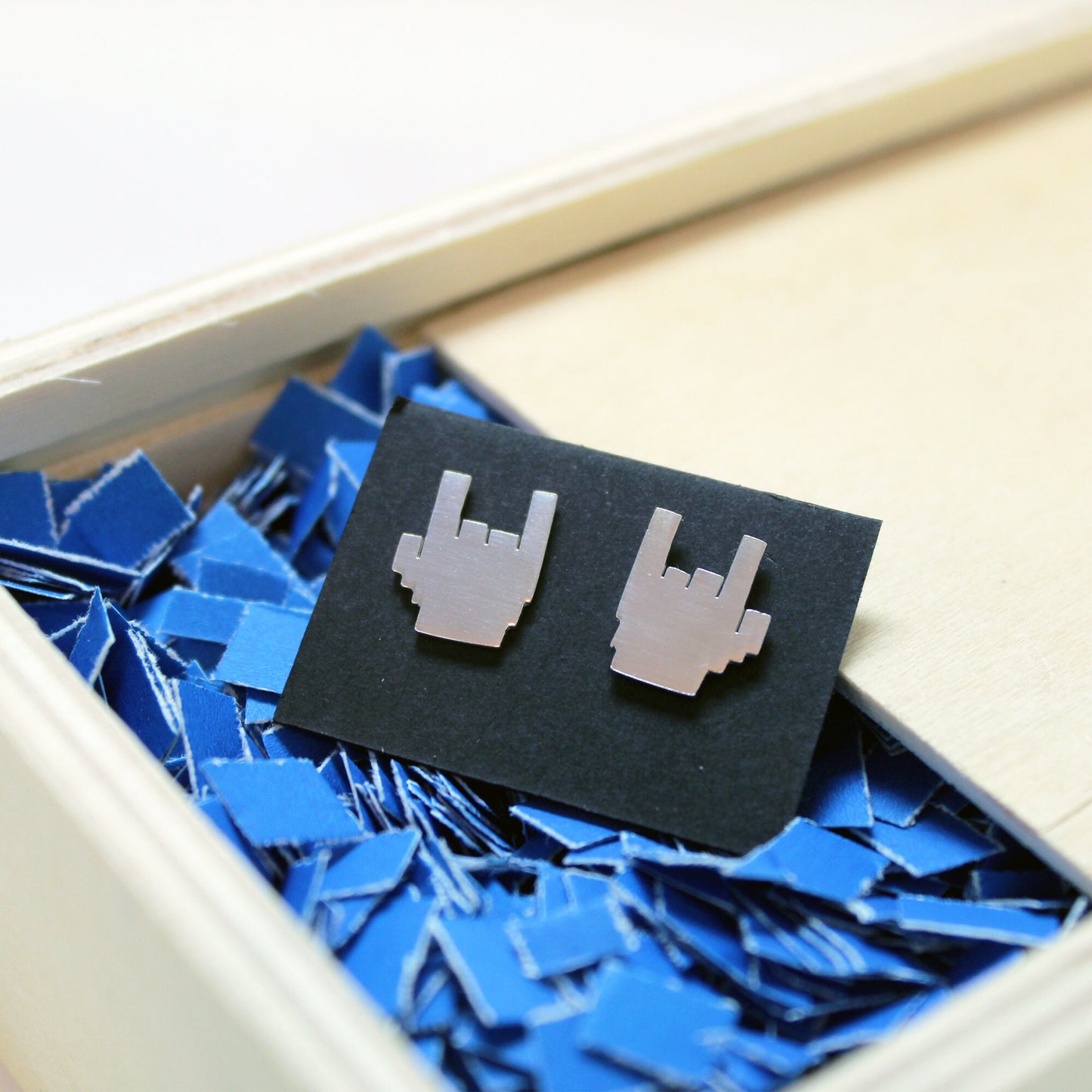 Mano cornuda, Rock hand en 8 bits Pendientes de plata 925