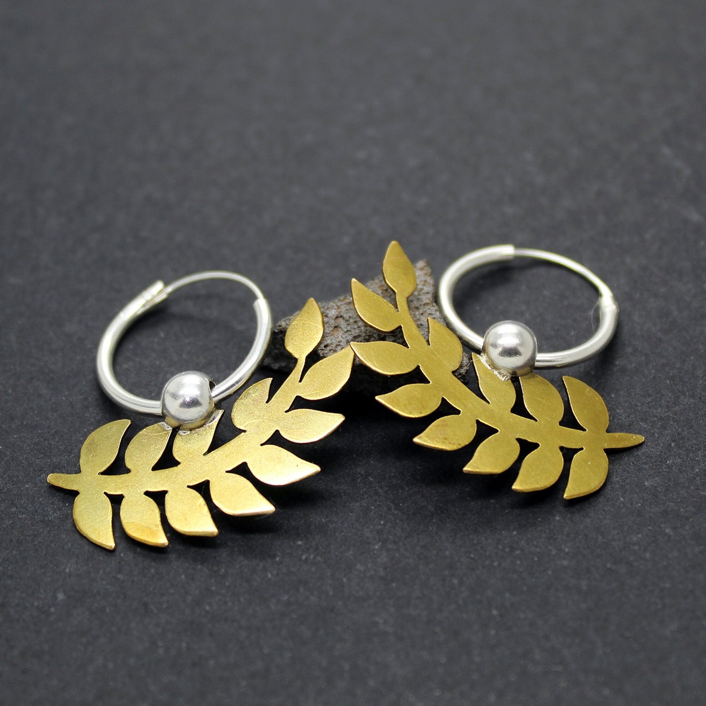 Spikes earrings in 925 silver and brass