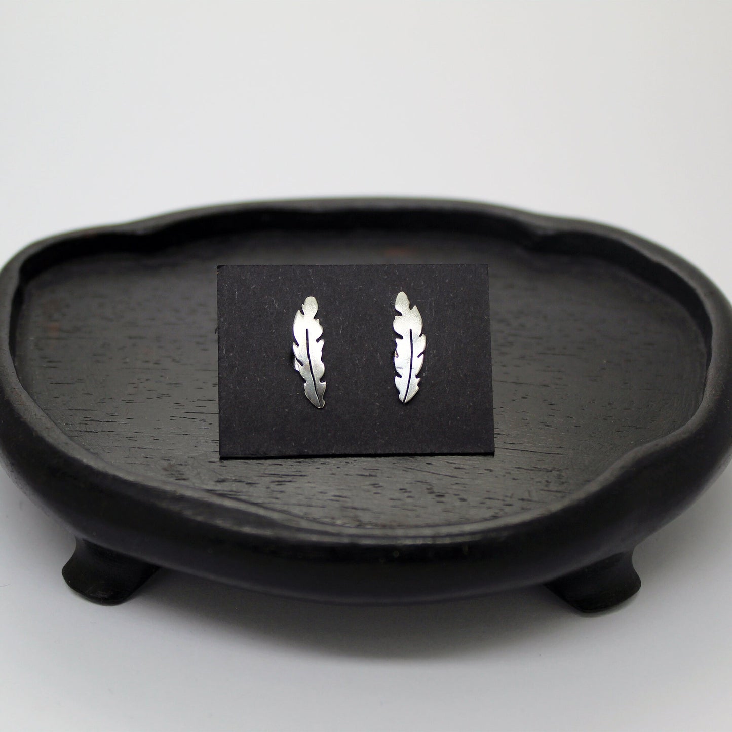 Small 925 silver feather earrings
