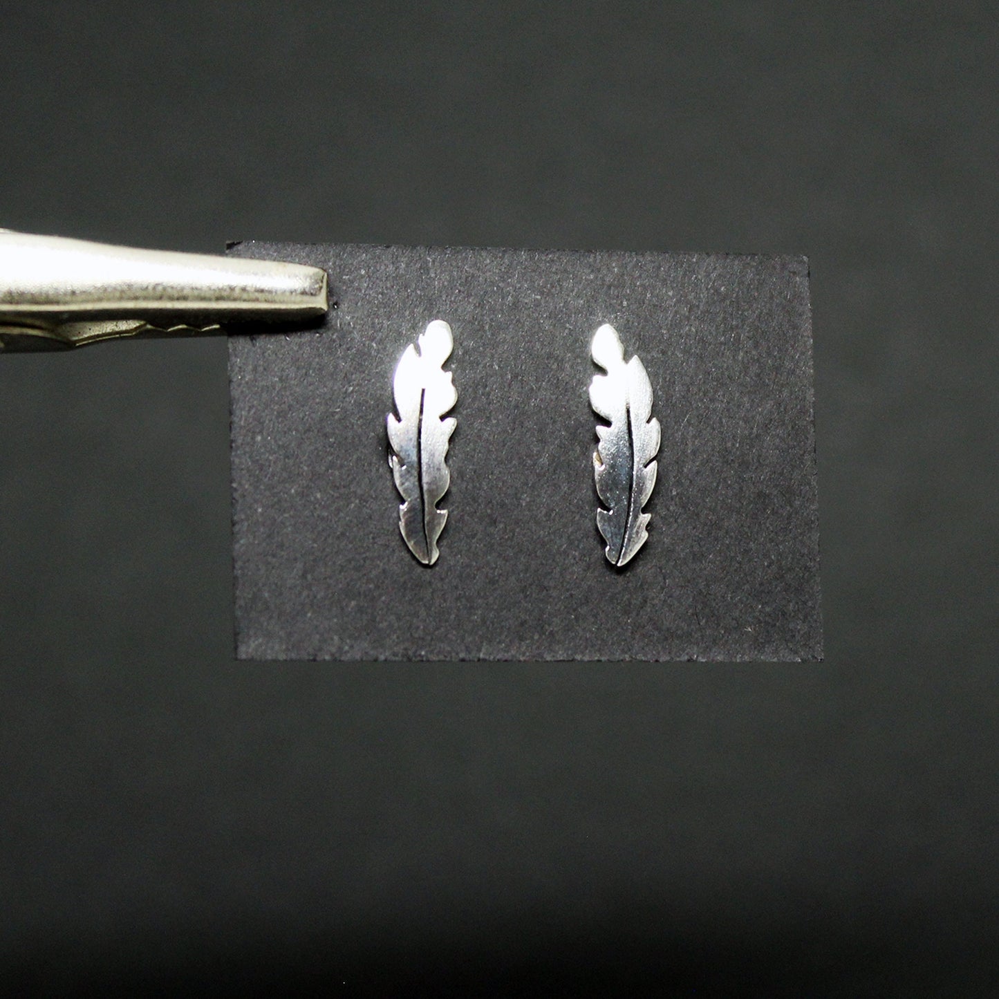 Small 925 silver feather earrings