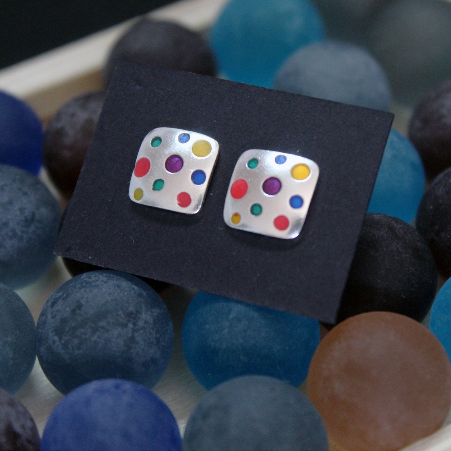 Pendientes cuadrados con colores en plata 925