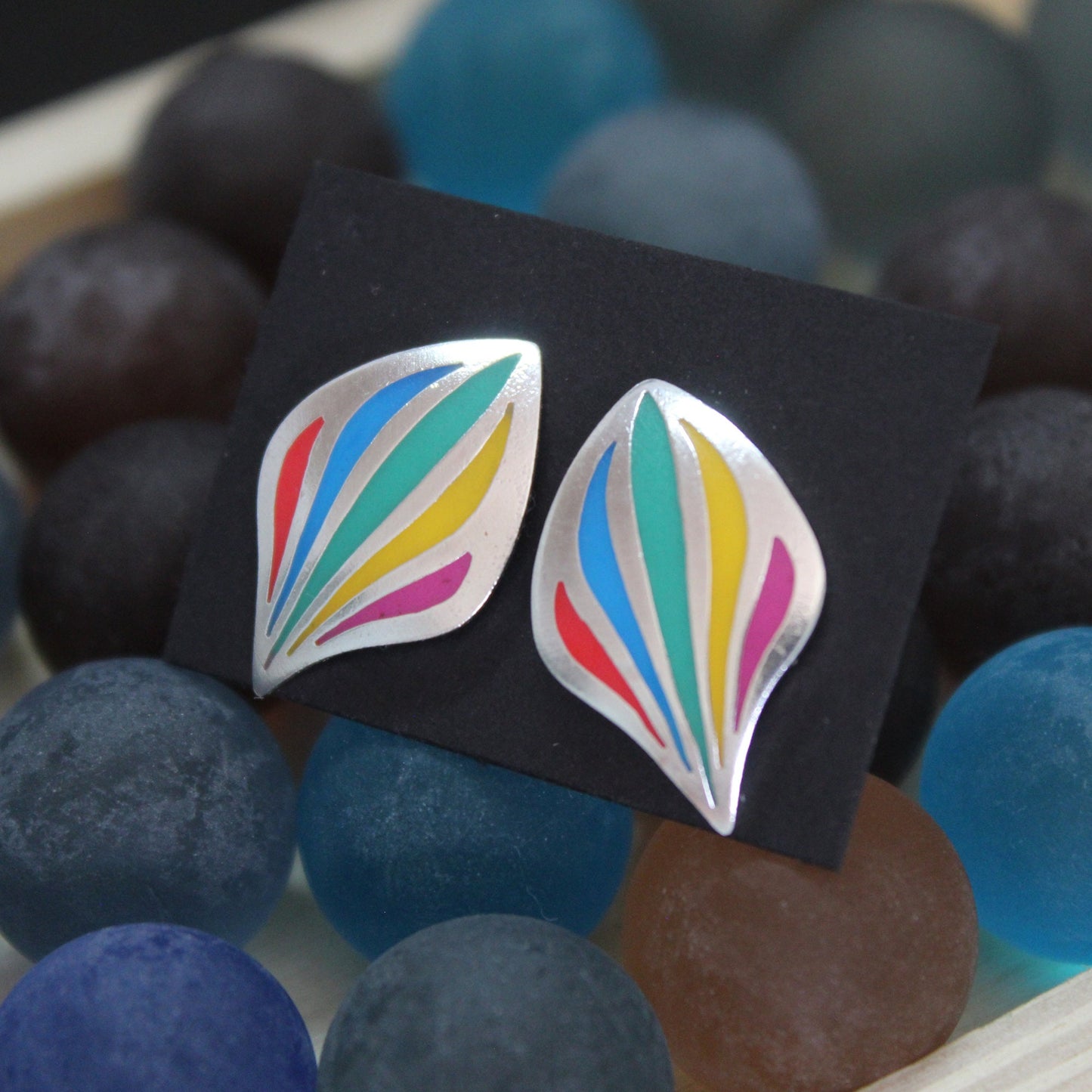 Llamas de colores pendientes en plata 925