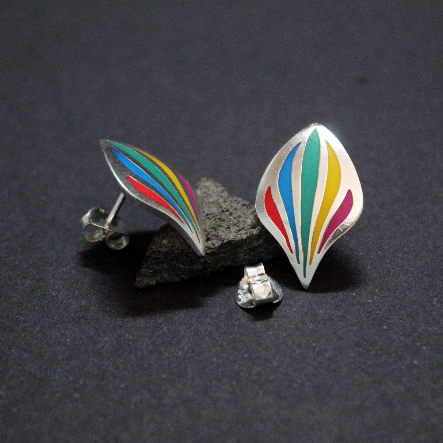 Llamas de colores pendientes en plata 925