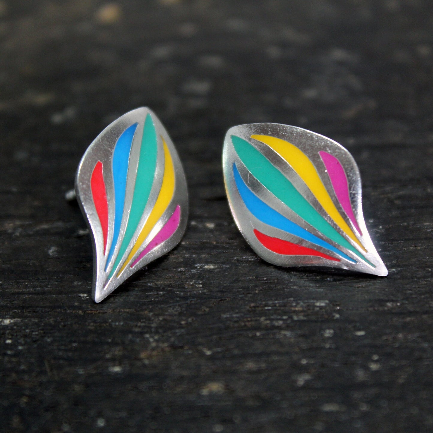 Llamas de colores pendientes en plata 925