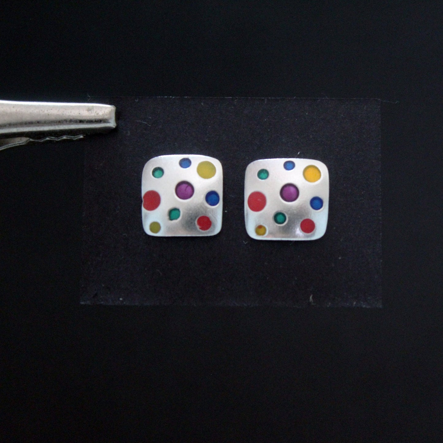 Pendientes cuadrados con colores en plata 925