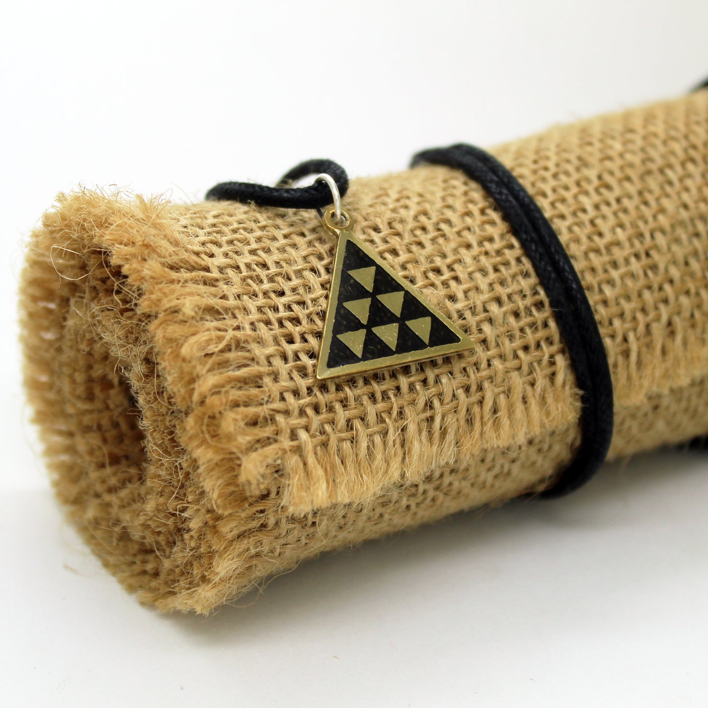 Pintadera Canaria Pirámide colgante en latón y plata 925