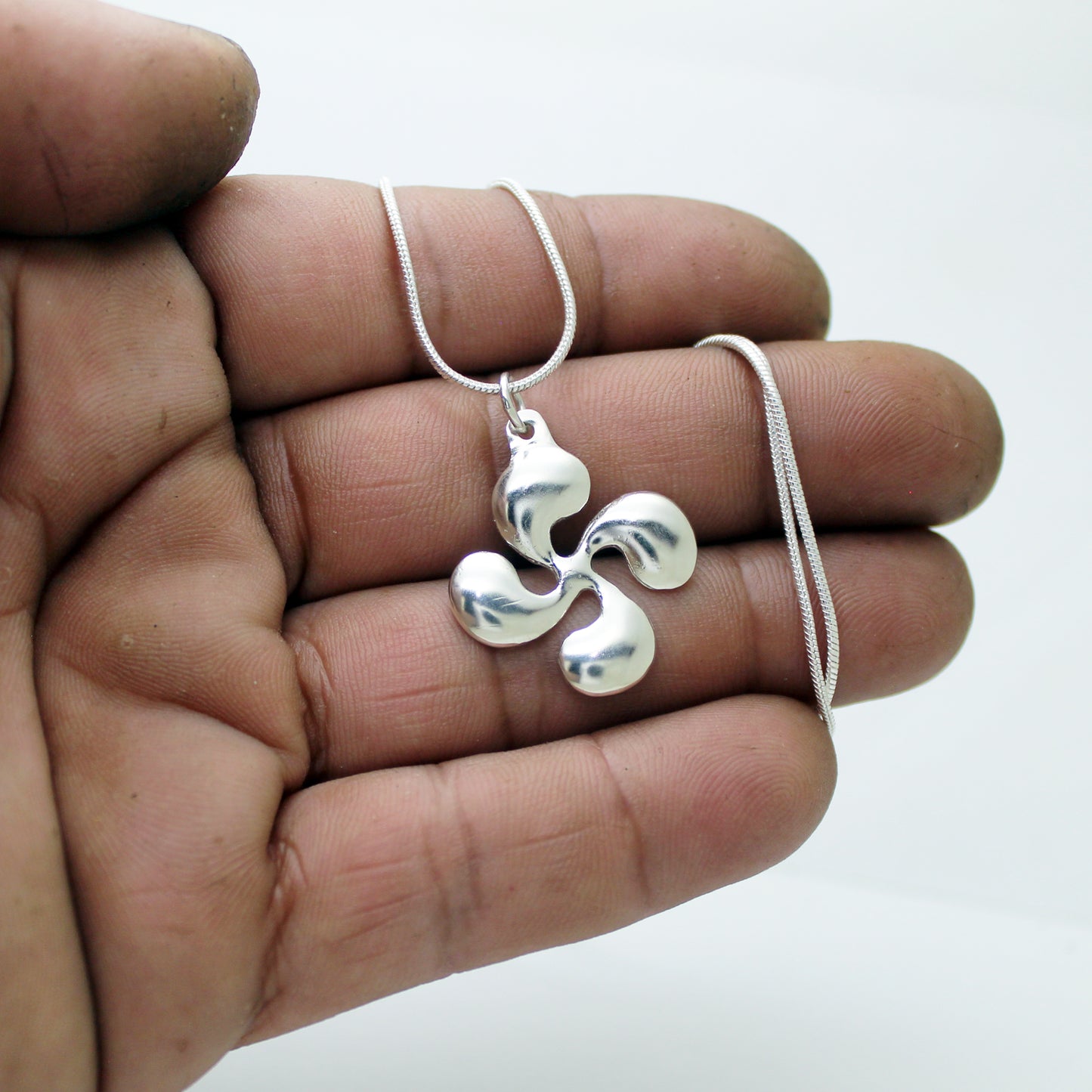 Colgante Lauburu de plata 925