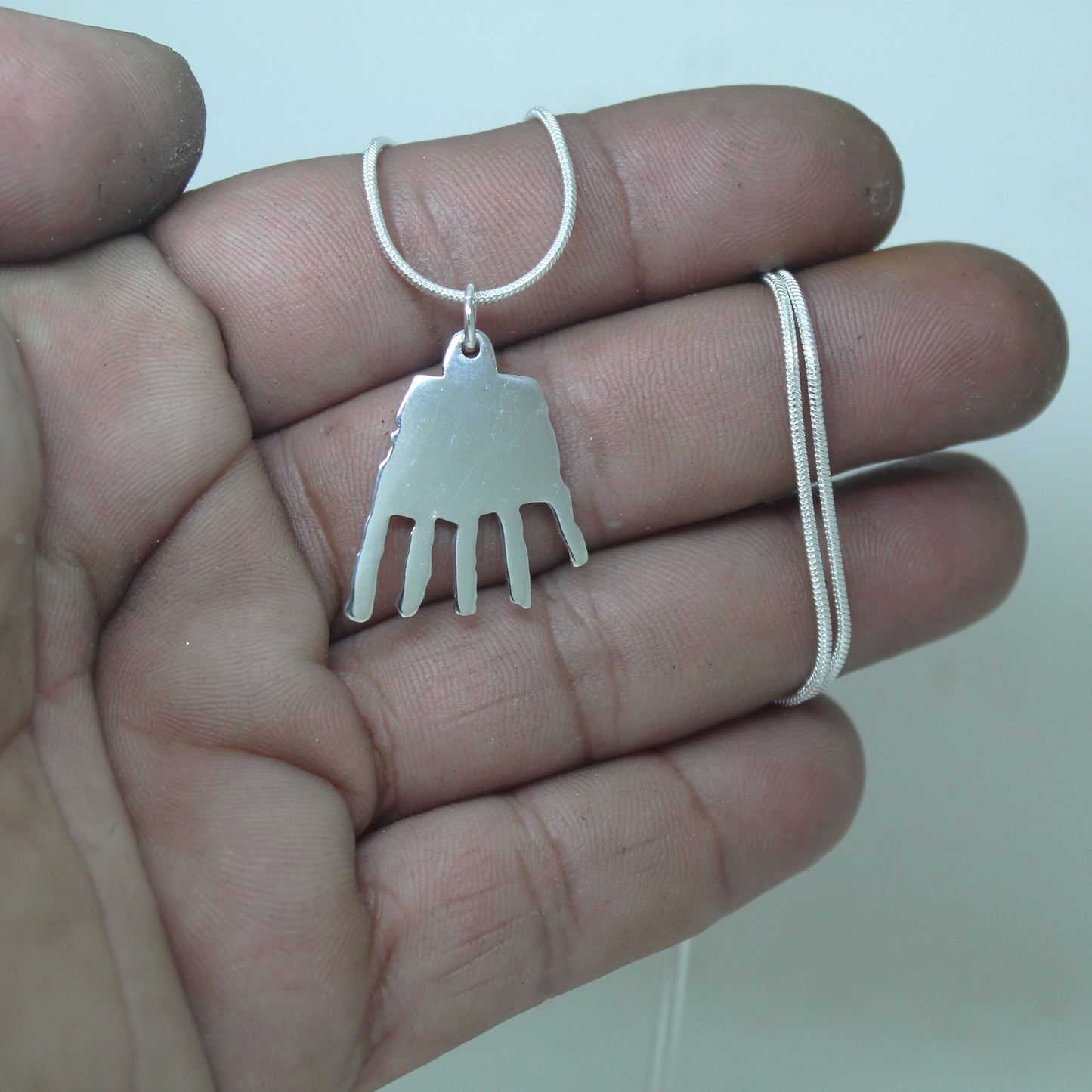 Colgante Mano de Irulegi de plata 925