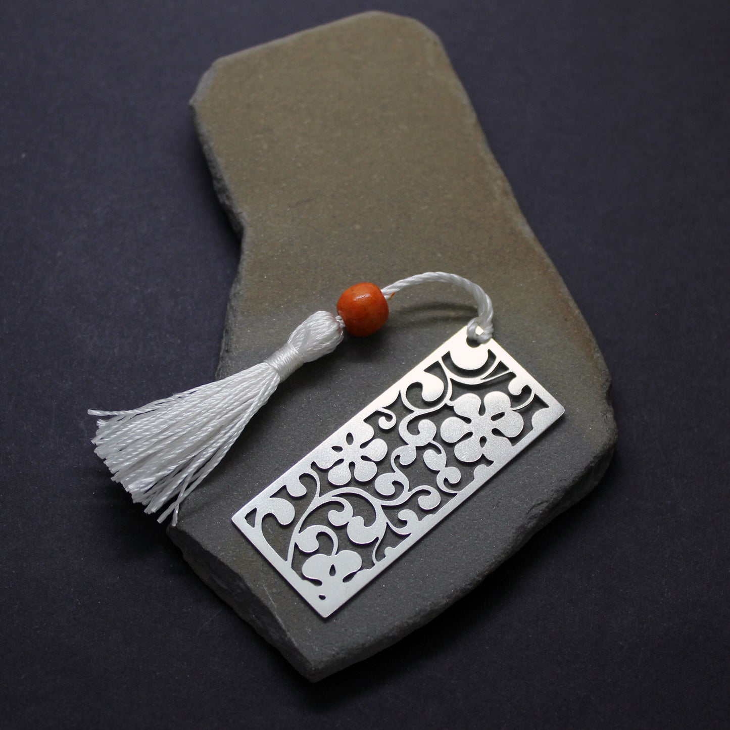 925 silver bookmark with floral motifs