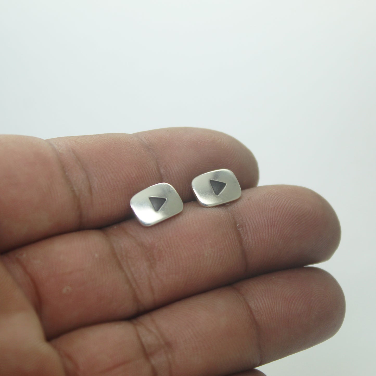 Youtube logo earrings in 925 silver