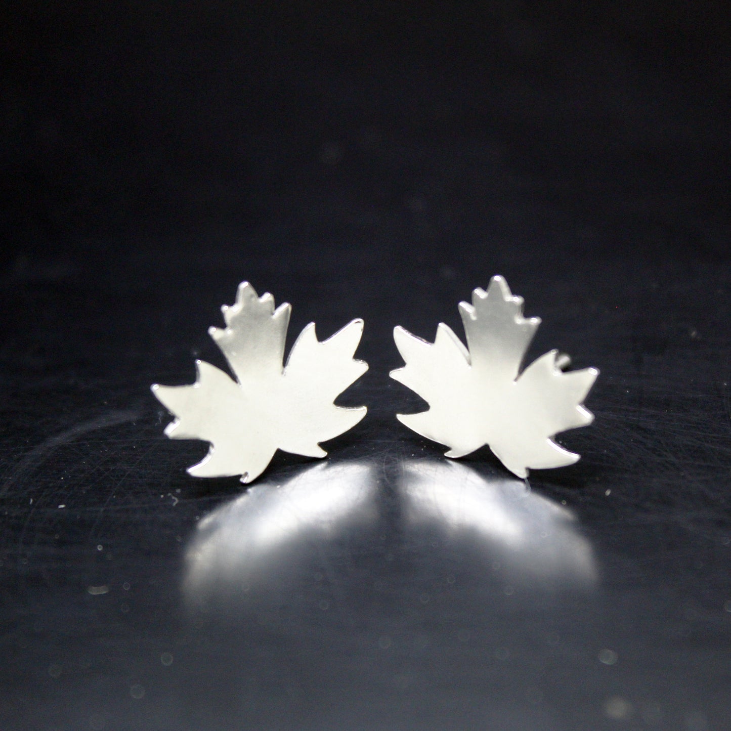 Pendientes hojas de arce en plata 925