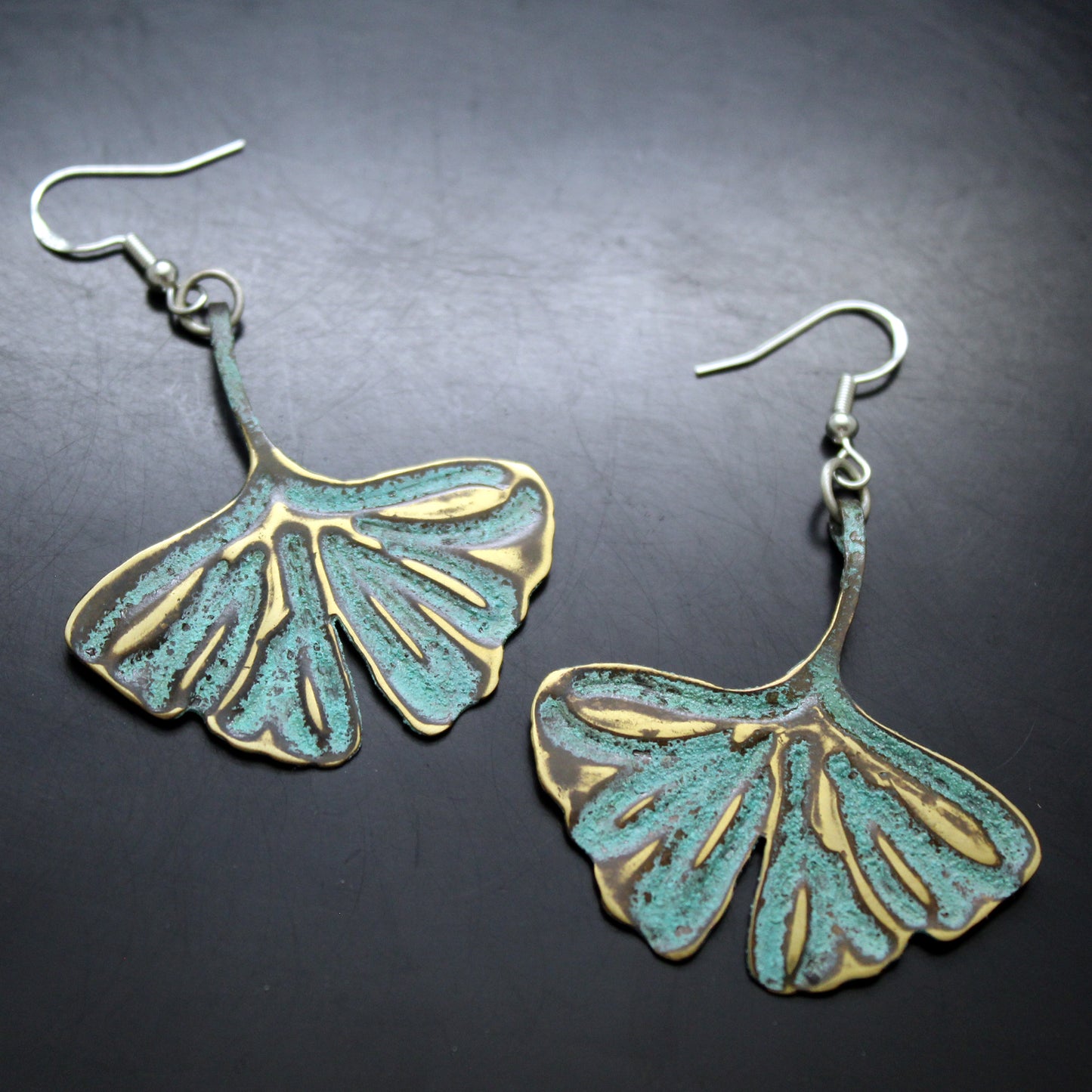 Pendientes hoja de Ginkgo Biloba en latón y plata 925