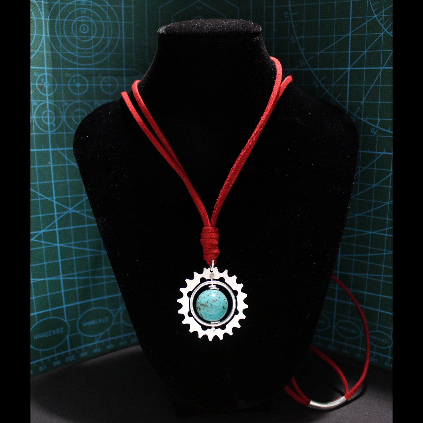 Bonnie's pendant in 925 Silver, leather and turquoise