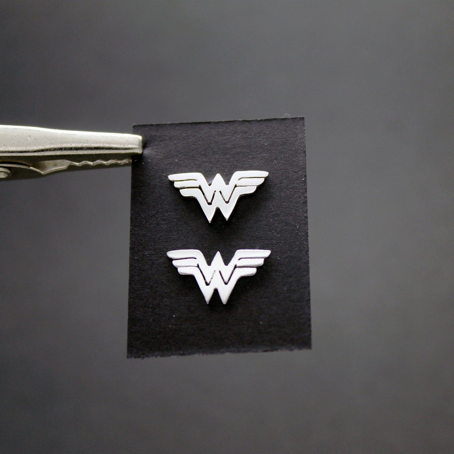 Wonder Woman earrings in 925 silver