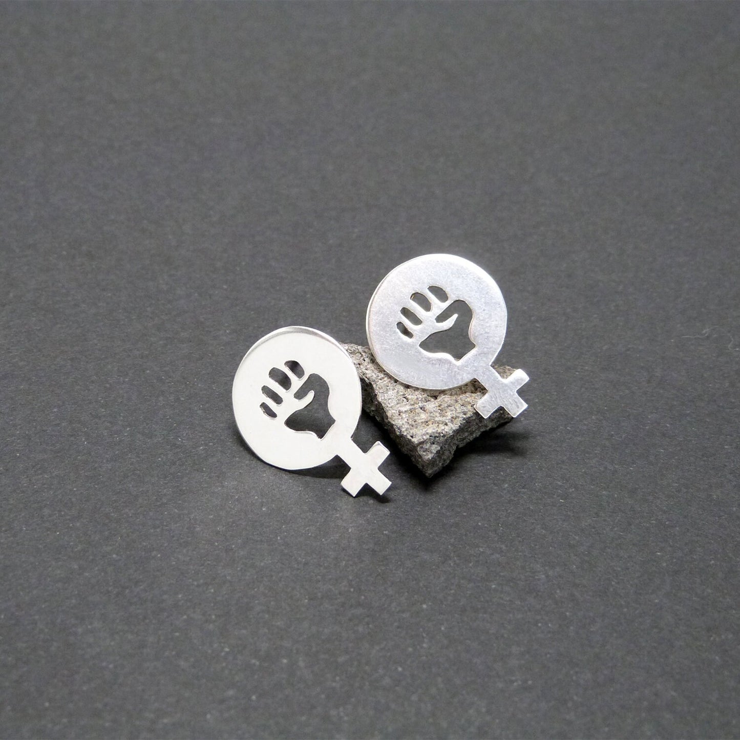 Women Power 02 earrings in 925 silver