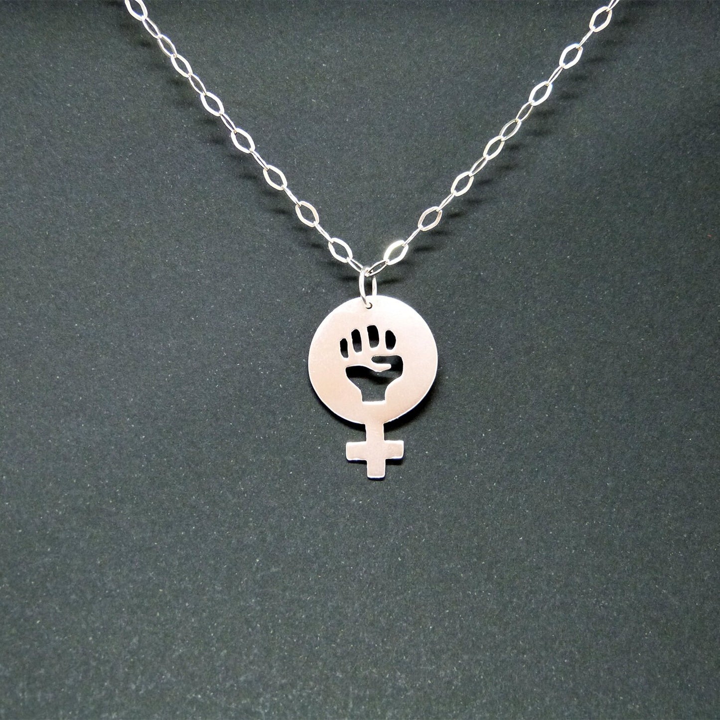 Women Power 02 pendant in 925 silver