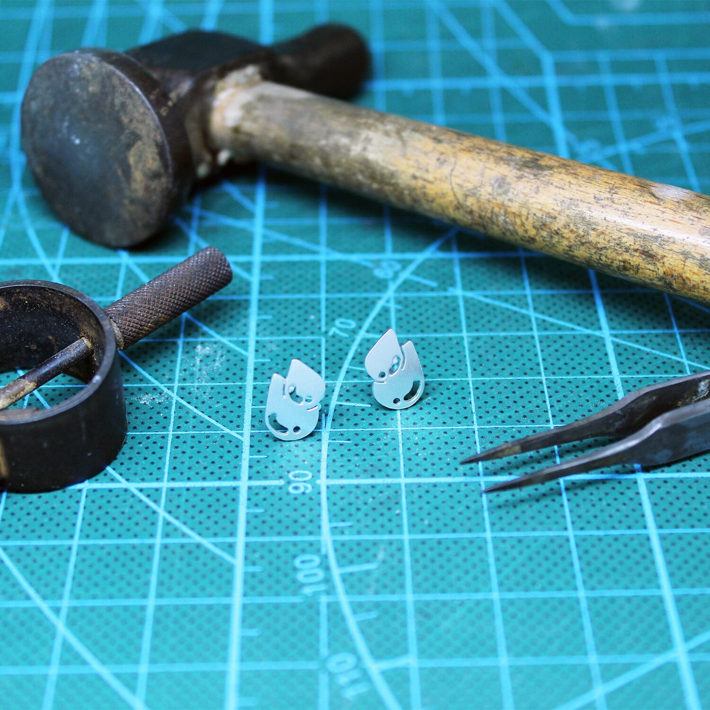 Dangerdoll earrings in 925 silver.